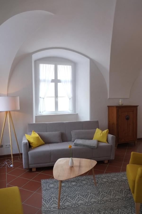 60Qm Wohnung Naabtal Im Historischen Pfarrhaus Pielenhofen Buitenkant foto